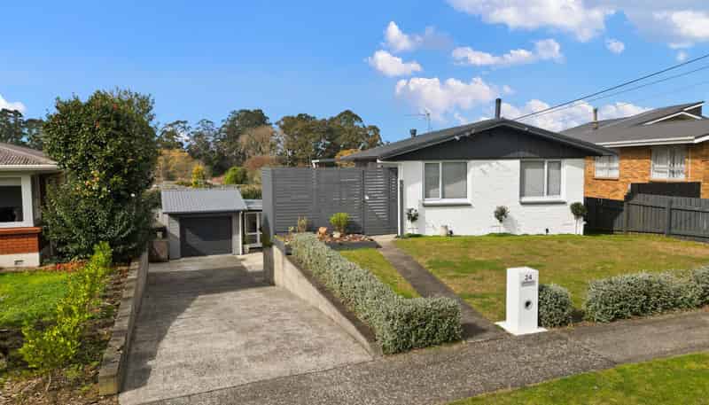 24 Garden Heights Avenue, Glenview