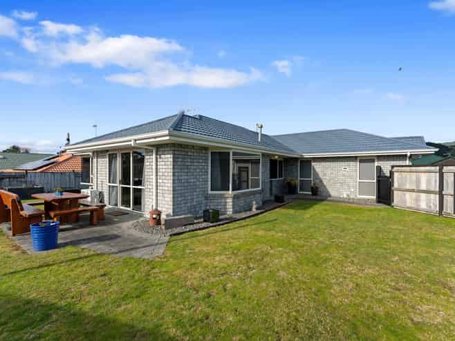2 Harvest Court, Paraparaumu