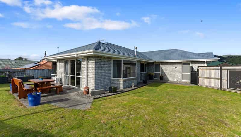 2 Harvest Court, Paraparaumu
