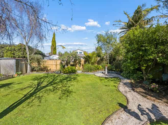 16 Locarno Avenue, Sandringham