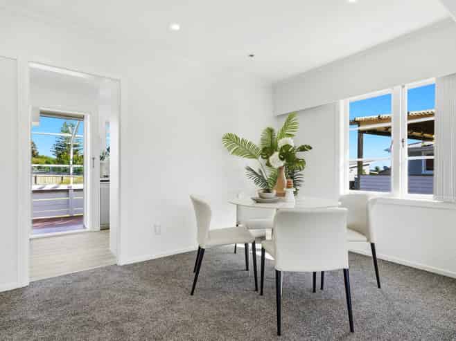 6 Vera Road, Te Atatu South