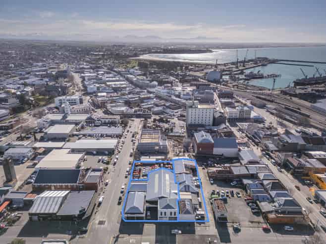 Vendor instructs sale - As is, where is' 3,025 sqm