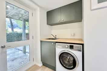 34 Foster Crescent, Belmont
