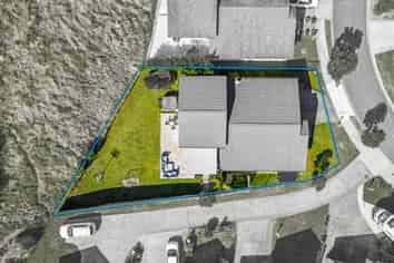 33 Kaipuke Crescent, Gulf Harbour