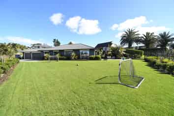 97 Solan Drive, Waimauku