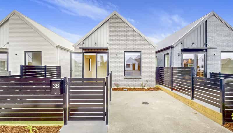 38/160 Mazengarb Road, Paraparaumu