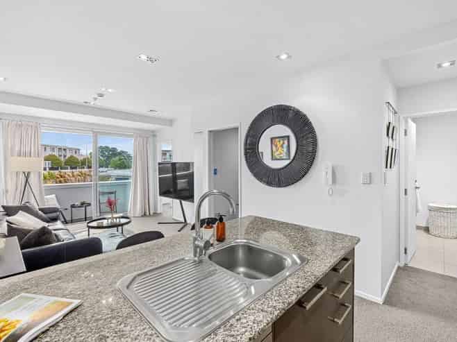 307A/130 Anzac Street, Takapuna
