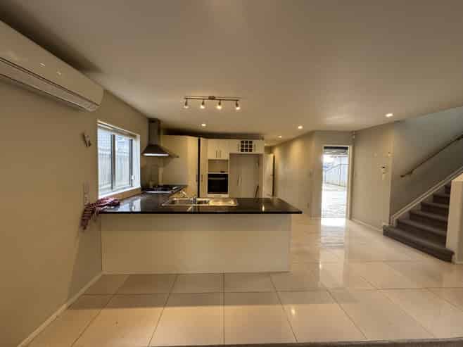 41 Kerrykeel Drive, Flat Bush