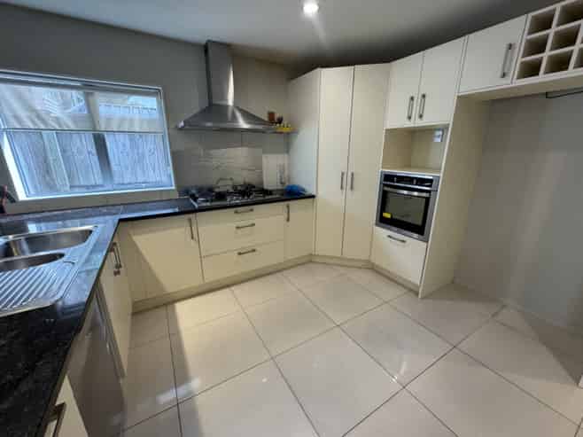 41 Kerrykeel Drive, Flat Bush