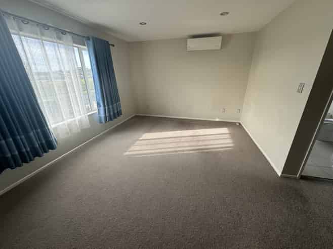 41 Kerrykeel Drive, Flat Bush