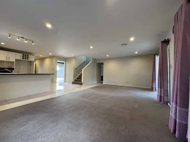 41 Kerrykeel Drive, Flat Bush
