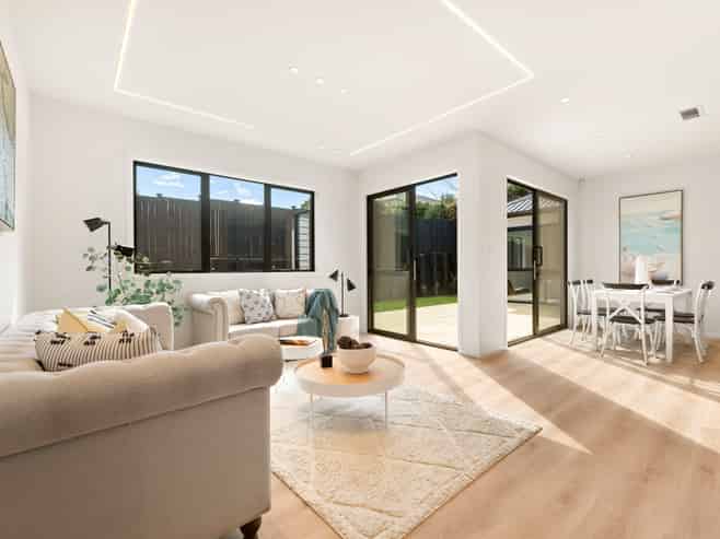 19 Whenuateitei Crescent, Stanmore Bay