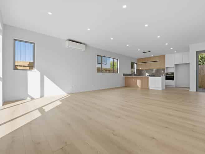 33B Sorrel Crescent, Bucklands Beach