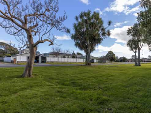 1-3 Karu Crescent, Waikanae