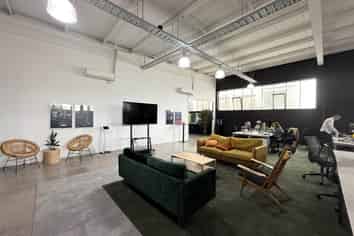 CONTEMPORARY CHARACTER OFFICES
