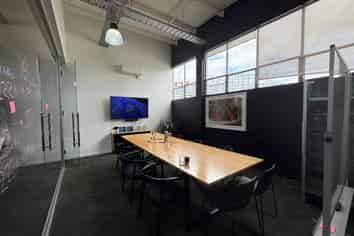 CONTEMPORARY CHARACTER OFFICES
