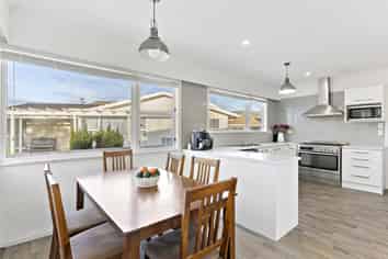 4 Orr Crescent, Hutt Central