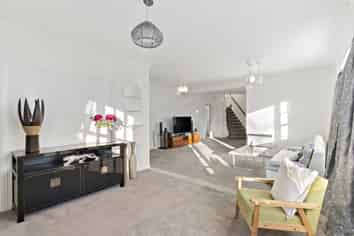 4 Orr Crescent, Hutt Central