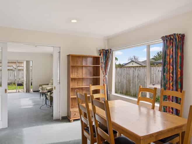 74 Guildford Drive, Paraparaumu
