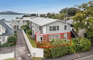 1/221 Hurstmere Road, Takapuna