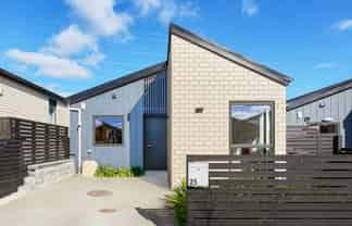 25 Paretao Street, Massey