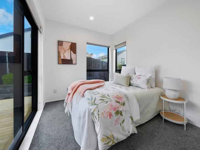 25 Paretao Street, Massey