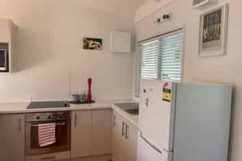 3b Maori Hut Road, Red Beach