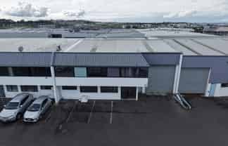Refurbished Mt Wellington industrial - 474sqm