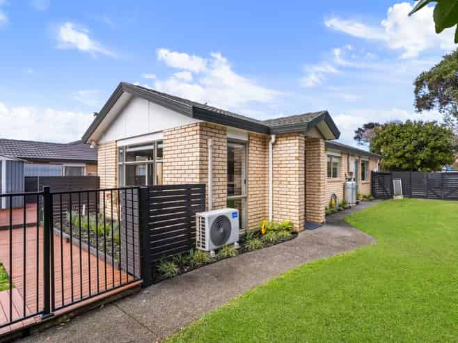 1A Charlenne Close, Ranui