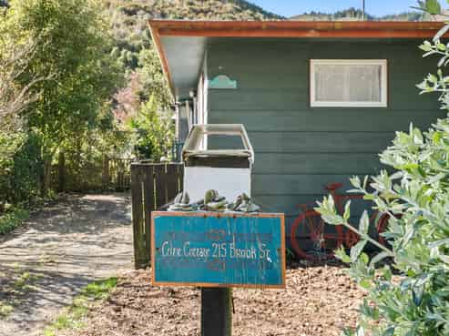 1/215 Brook Street, Nelson City