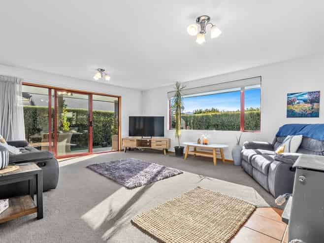 11B Little Oak Common, Wanaka