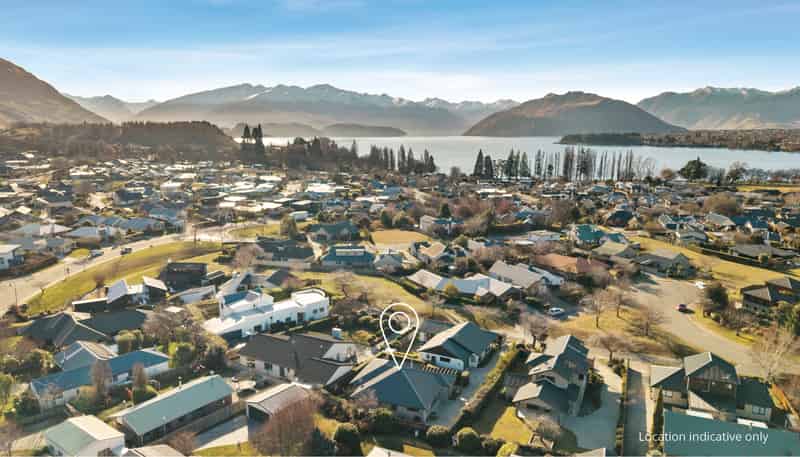 11B Little Oak Common, Wanaka
