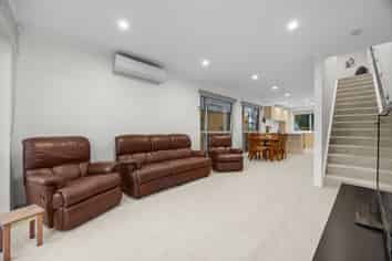 27 Forbes McCammon Drive, Swanson