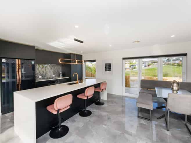 37 Vaucluse Heights, Fitzherbert