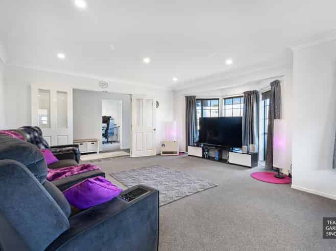 74 Longford Park Drive, Takanini