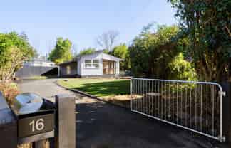 16 Gerrand Place, Chedworth