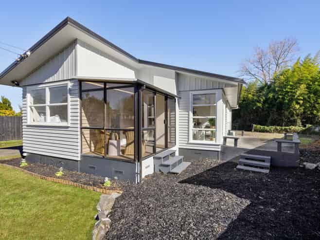 16 Gerrand Place, Chedworth