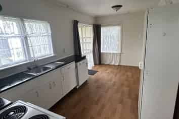 41 Corlett Street, Utuhina