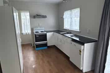 41 Corlett Street, Utuhina