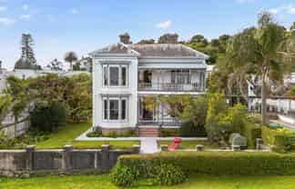 16 Jubilee Avenue, Devonport