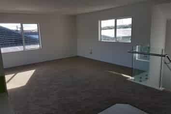4d Binsted Road, New Lynn