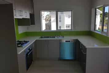 4d Binsted Road, New Lynn