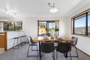 86 Dalwhinnie Parade, Highland Park