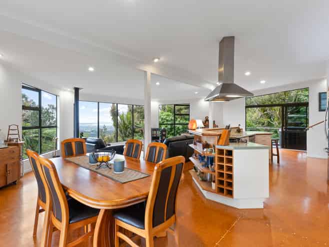 855 Scenic Drive, Swanson