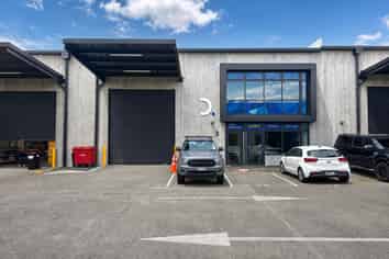 Modern industrial 273sqm