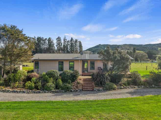 30 Quail Valley Road, Belgrove