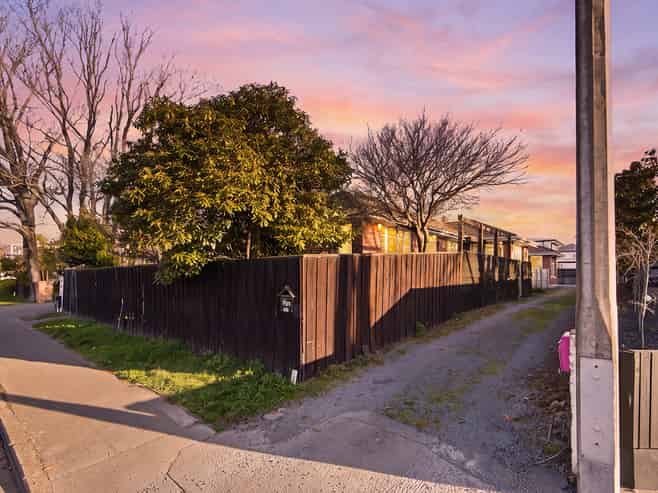 1 & 2/379 Papanui Road, Strowan