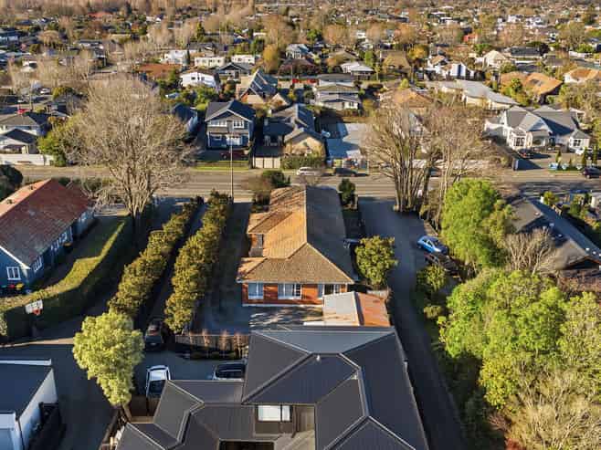 1 & 2/379 Papanui Road, Strowan