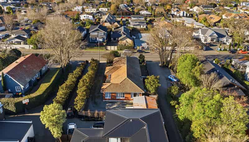 1 & 2/379 Papanui Road, Strowan
