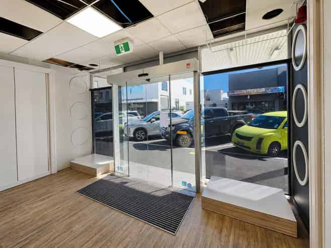 High-profile Queen Street retail opportunity